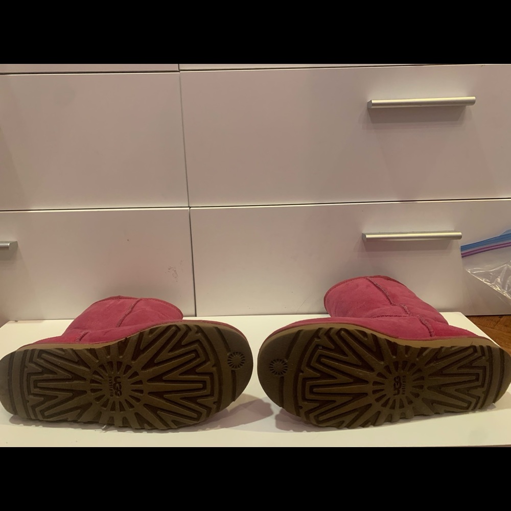 Pink UGG boots - Picture 8 of 12